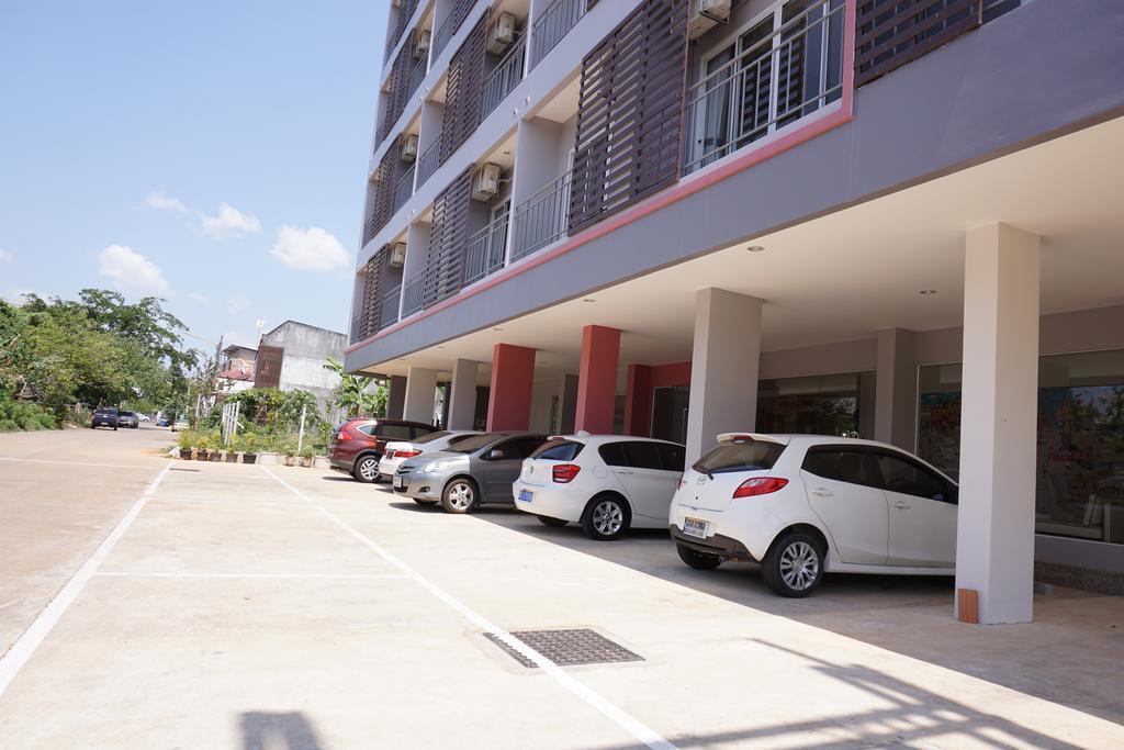Chompu Nakarin Apartment Trang Exterior photo